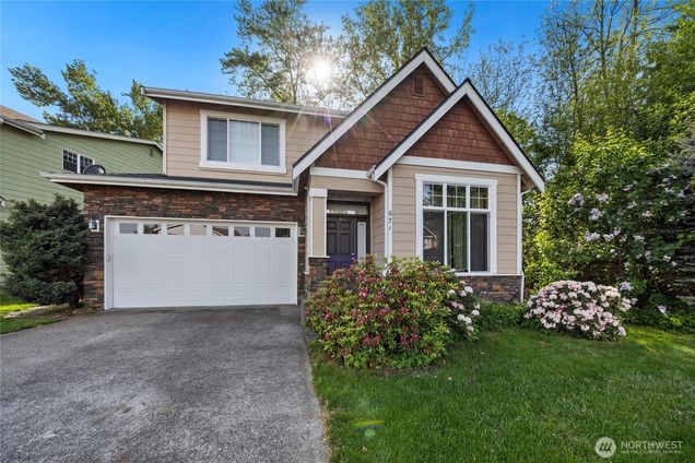 671 Vashon Place NE Renton, WA House Active - Photo 1 of 34. Opens carousel modal