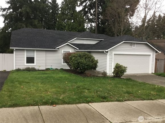 12372 SE 221st Kent, WA House Active - Photo 1 of 17. Opens carousel modal