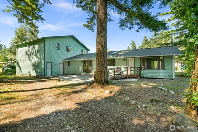 8672 Golden Valley Drive