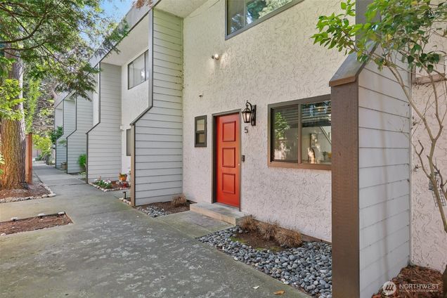 350 4th Avenue S Unit A5 Kirkland, WA Condo Active - Photo 1 of 32. Opens carousel modal