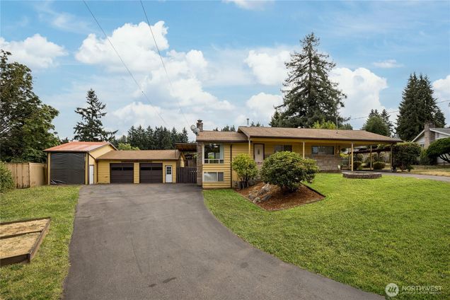 4135 S 239th Street Kent, WA House Active - Photo 1 of 32. Opens carousel modal