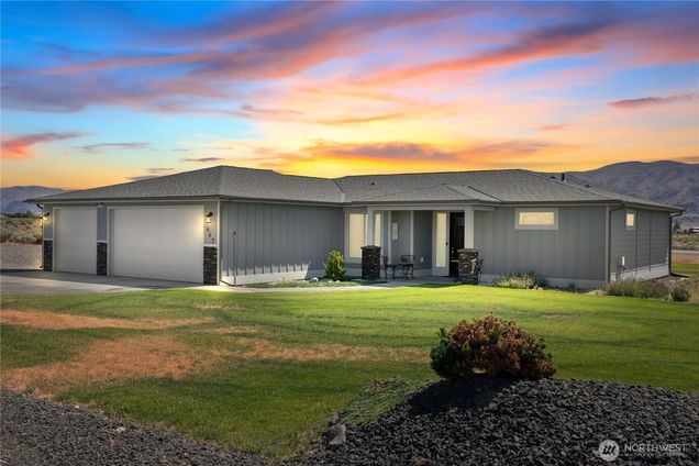 447 Airport Way SW Mattawa, WA House Active - Photo 1 of 40. Opens carousel modal