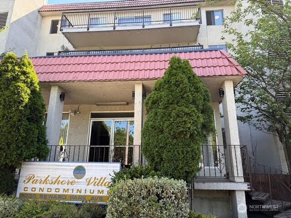 9030 Seward Park Avenue S Unit 500