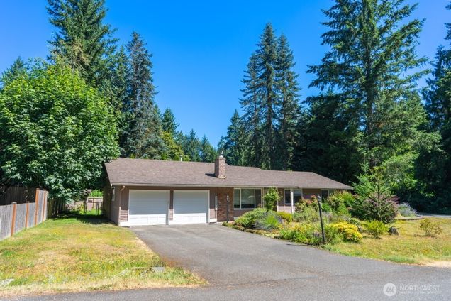 25218 SE 31st Place Sammamish, WA House Active - Photo 1 of 26. Opens carousel modal