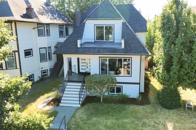 321 17th Avenue E Seattle, WA House Active - Photo 1 of 29. Opens carousel modal