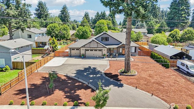 3411 NE 141st Avenue Vancouver, WA House Active - Photo 1 of 40. Opens carousel modal