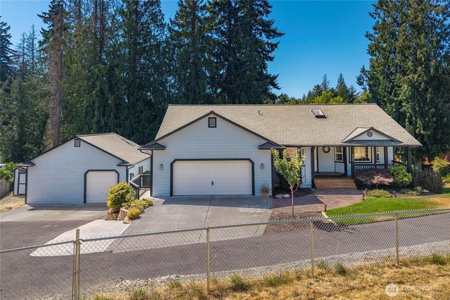 9305 184th Avenue E Bonney Lake, WA House Active - Photo 1 of 28. Opens carousel modal