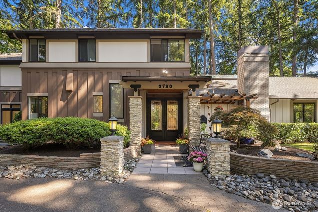 3720 131st Avenue NE Bellevue, WA House Active - Photo 1 of 21. Opens carousel modal