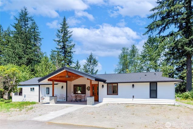 20706 Se 192nd St Renton, WA House Active - Photo 1 of 40. Opens carousel modal