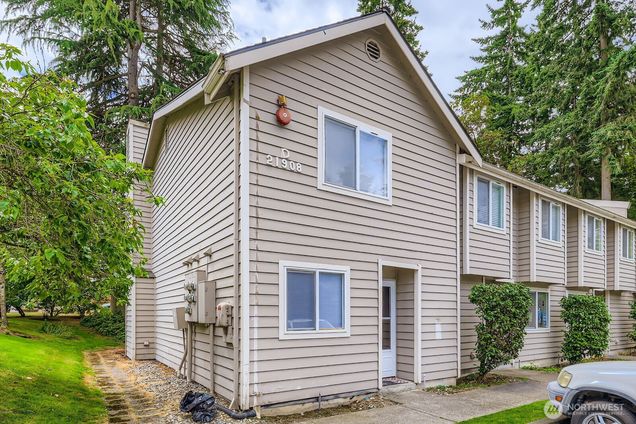 21908 56th Avenue W Unit D5