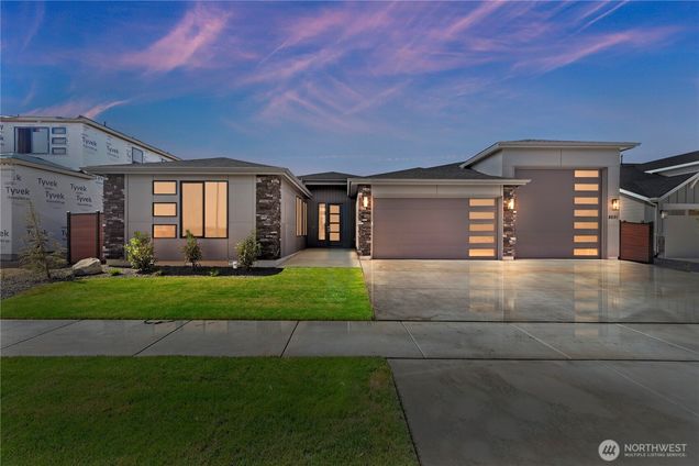 15204 (Lot 984) 210th Avenue E
