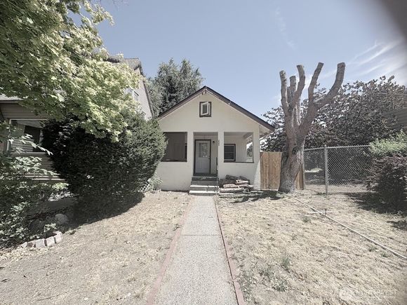 225 N Emerson Avenue