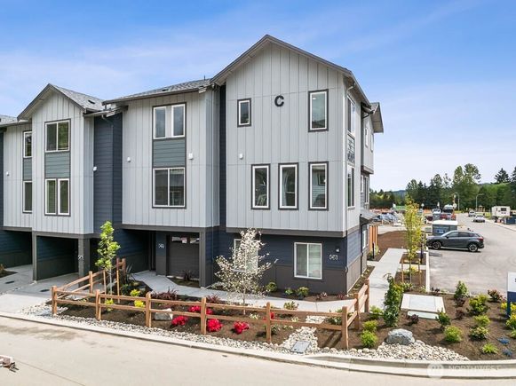 14707 87th Avenue SE Unit W8