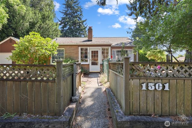1501 N Mason Avenue Tacoma, WA House Active - Photo 1 of 28. Opens carousel modal