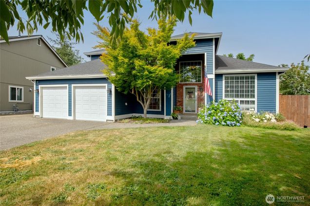303 Jewell Street Enumclaw, WA House Active - Photo 1 of 40. Opens carousel modal