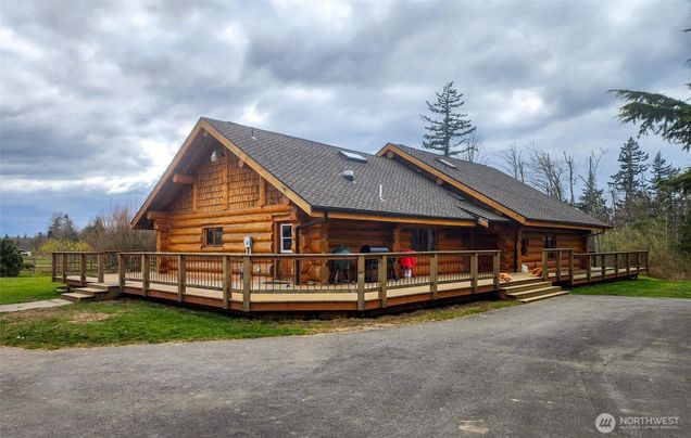 3883 Everett Lane