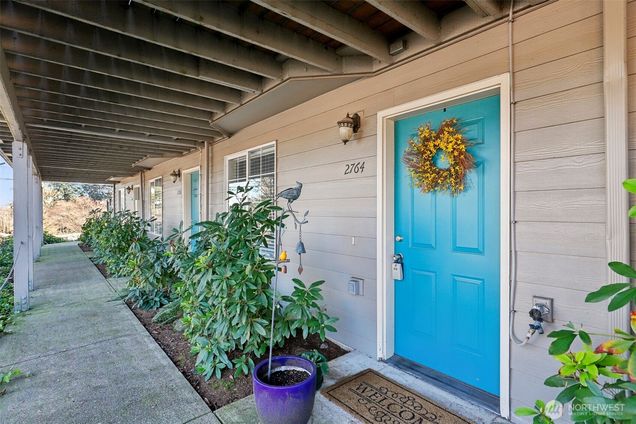 2764 E Mcloughlin Boulevard Vancouver, WA Condo Active - Photo 1 of 38. Opens carousel modal