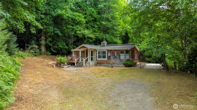 390 NE Rendsland Creek Rd