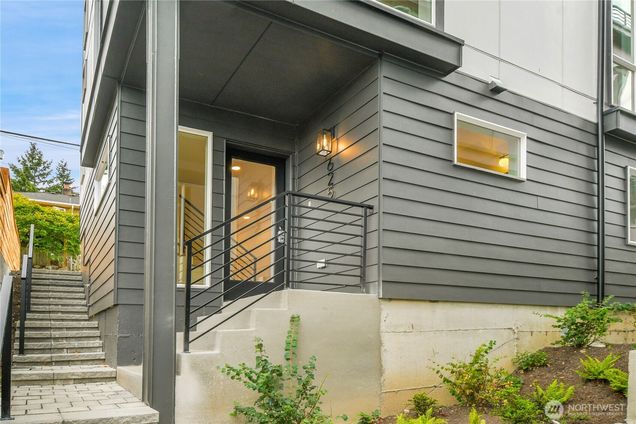 625 W Emerson Street
