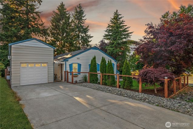 6232 Berkshire Drive Everett, WA House Active - Photo 1 of 11. Opens carousel modal