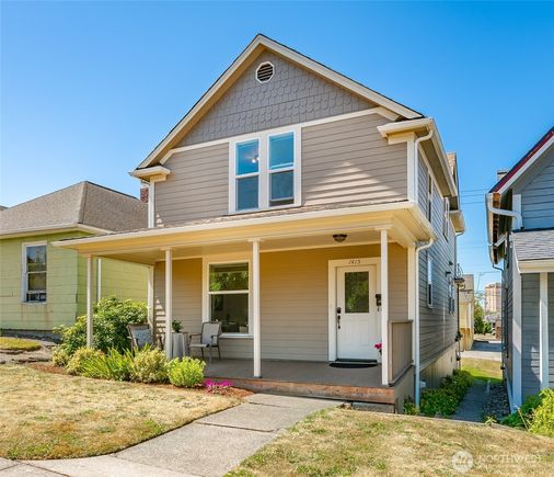 1415 N Garden Street Bellingham, WA House Active - Photo 1 of 32. Opens carousel modal