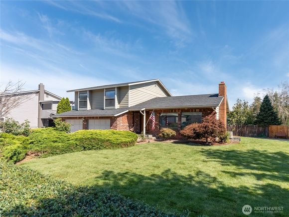 901 Willis Street Wenatchee, WA House Active - Photo 1 of 34. Opens carousel modal