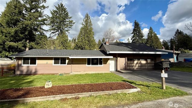 13676 197th Avenue SE Renton, WA House Active - Photo 1 of 20. Opens carousel modal