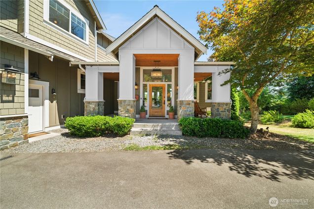 14812 84th Avenue NE Kenmore, WA House Active - Photo 1 of 39. Opens carousel modal