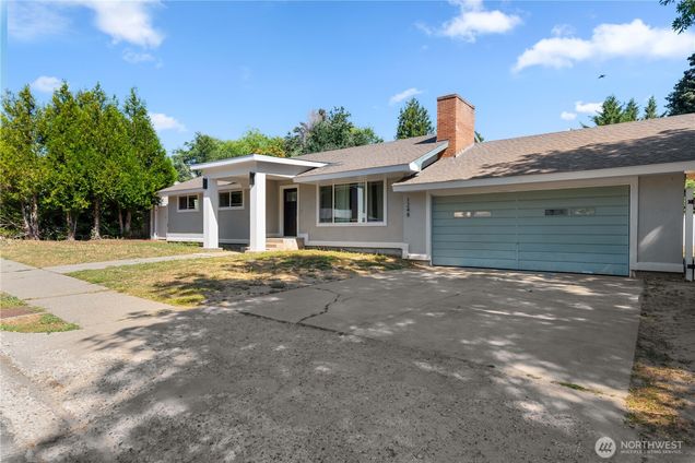 1248 Dakota Street Wenatchee, WA House Active - Photo 1 of 32. Opens carousel modal