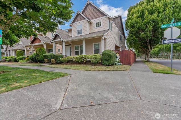 5138 Balustrade Boulevard SE