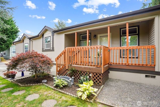 31600 SE 126th Avenue Unit E-174 Auburn, WA House Active - Photo 1 of 32. Opens carousel modal