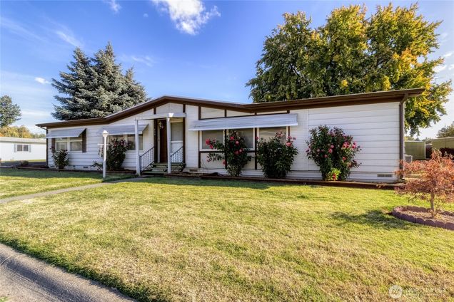 826 SE Scenic View Dr, College Place, WA 99324 | MLS# 2446798