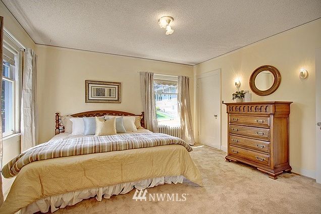 708 33rd Street - Photo 13 of 21