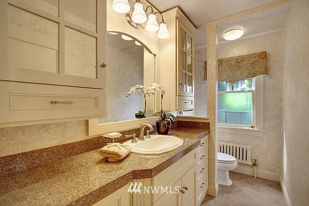 708 33rd Street - Photo 16 of 21