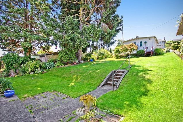 708 33rd Street - Photo 19 of 21