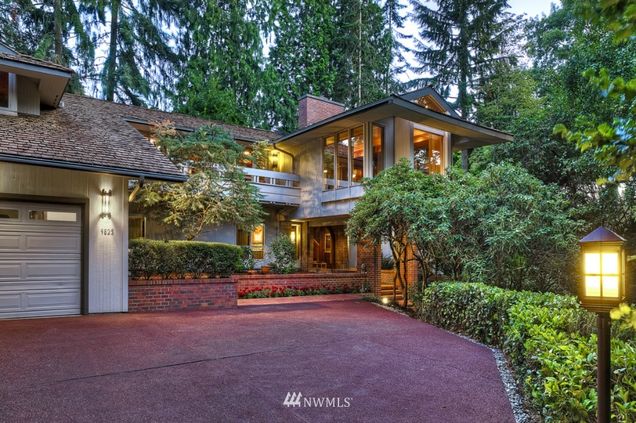 9825 NE 32nd Street Bellevue, WA House Sold - Photo 1 of 25. Opens carousel modal