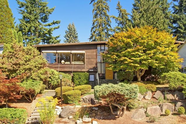 17621 66th Place W Lynnwood, WA House Sold - Photo 1 of 19. Opens carousel modal