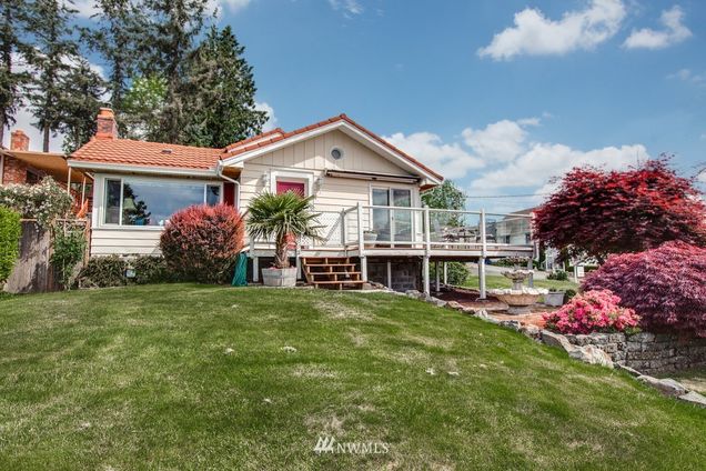 11328 E Ibberson Drive Everett, WA House Sold - Photo 1 of 25. Opens carousel modal