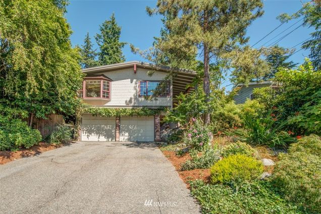 17703 66th Place W Lynnwood, WA House Sold - Photo 1 of 23. Opens carousel modal