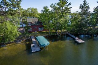 332 Lakeshore Drive W