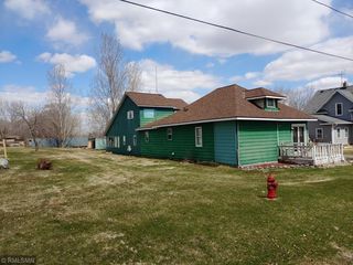 301 River Street W