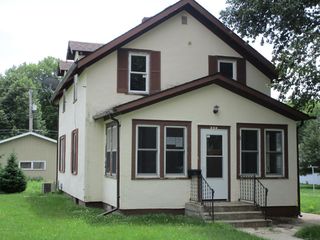 336 E Snelling Avenue