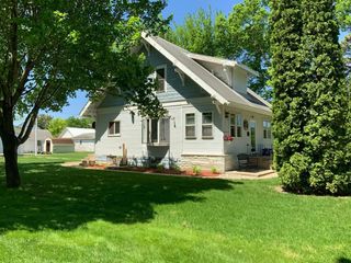 408 6th St W