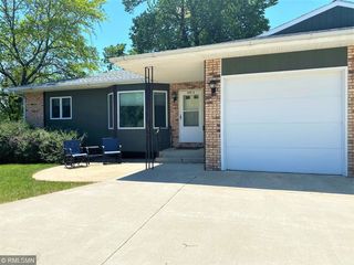208 Lac Qui Parle Avenue N Unit A