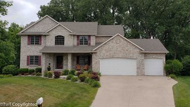 2580 Knollwood Court N