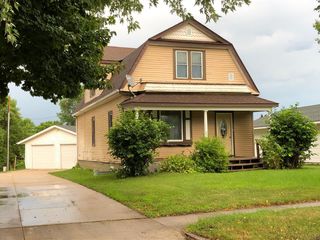 118 3rd Street NE