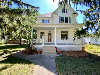 208 2nd Street SW