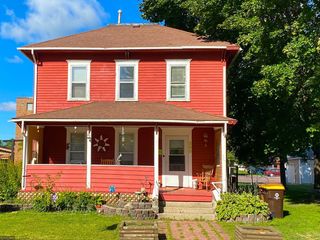 250 1st Avenue SE