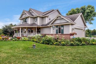 1581 E 260th Street