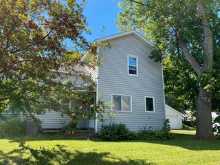 105 Mill Street W